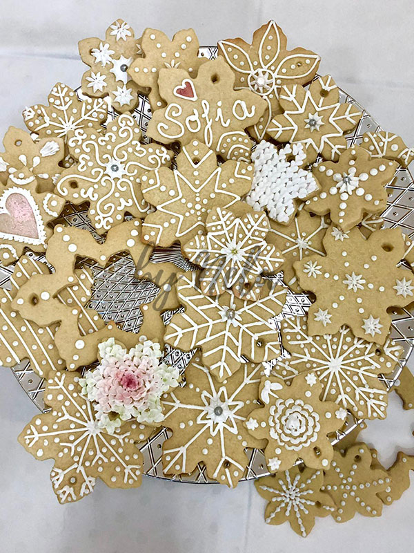 Cookies con forma de estrella decoradas