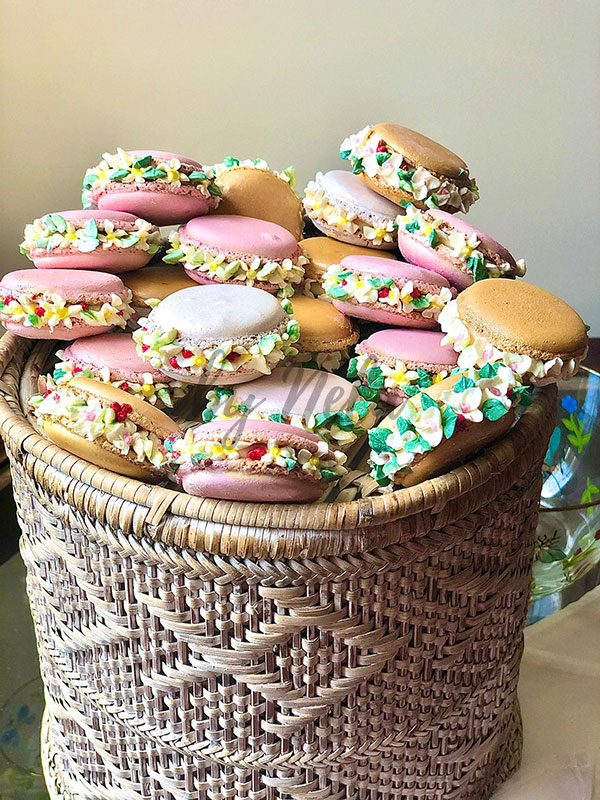 Macarons decorados con florecillas